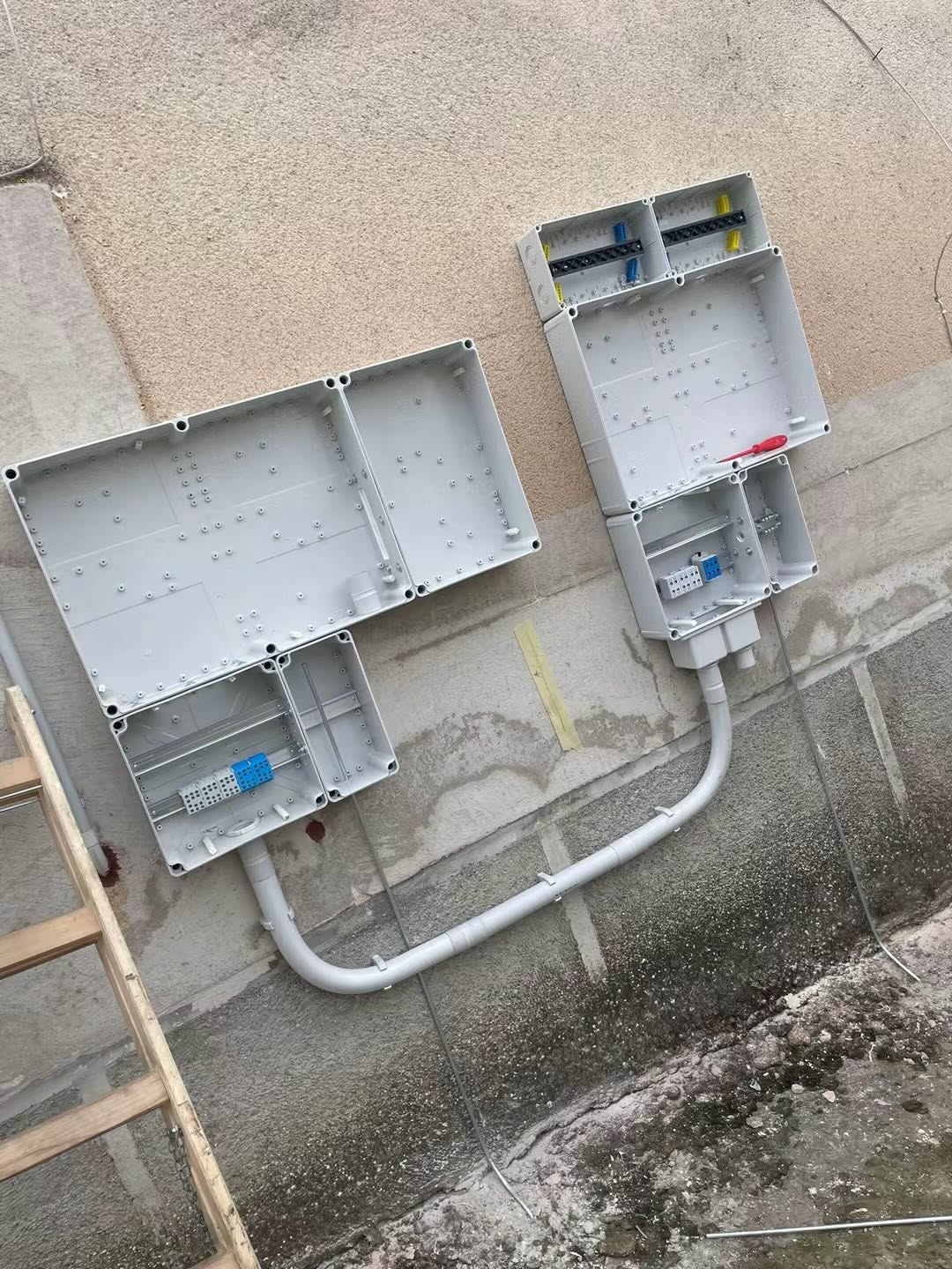 Villanyszerelés